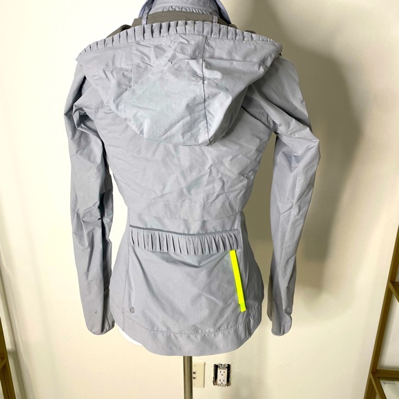 LULULEMON RUNNING JACKET - Picture 2 of 6